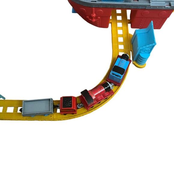 Thomas & Friends Collectible Railway Shark Delivery Deluxe Set - Picture 5 of 9